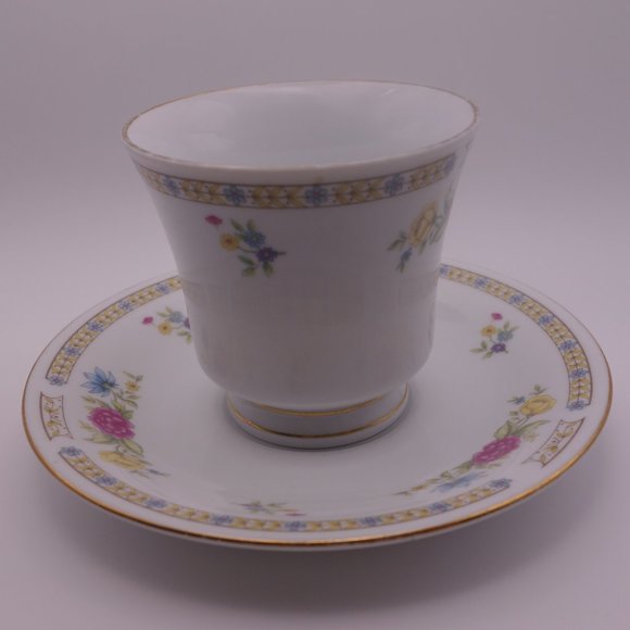 Liling Fine China Yung Shen Tea Cup and Saucer - Picture 4 of 12